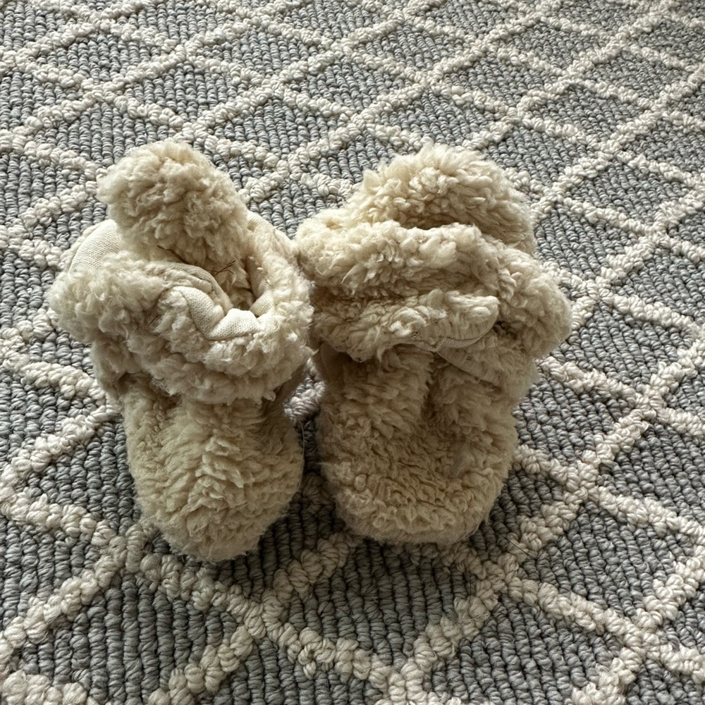 Baby Zutano booties - 6 months